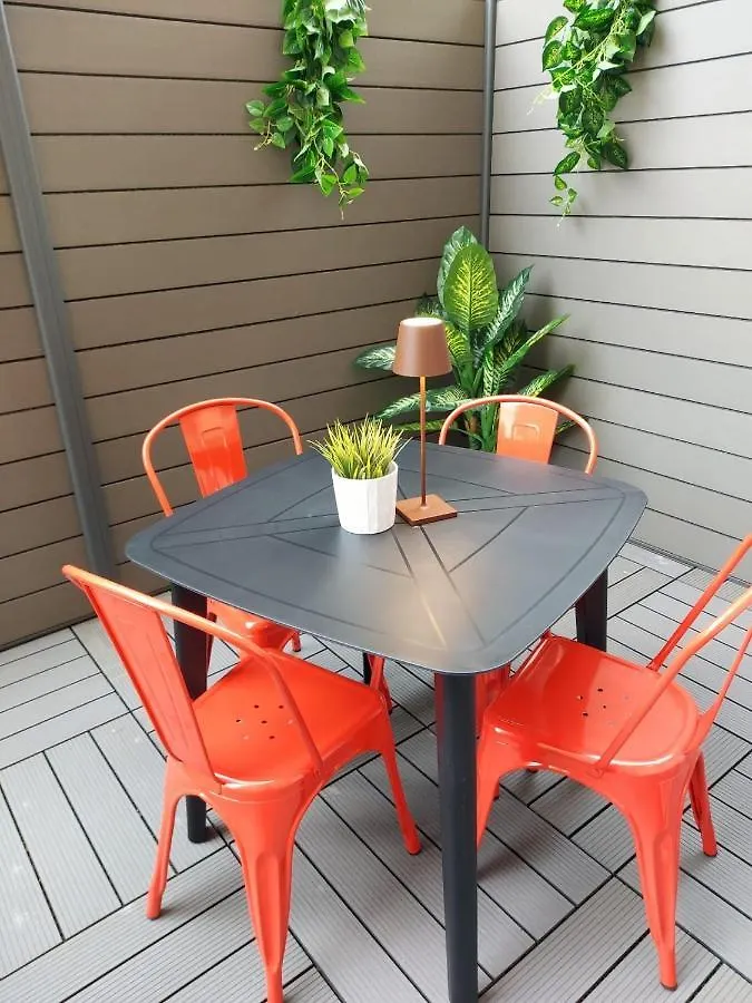 Petite Maison Elegante Monolocale Con Terrazza Chiavari