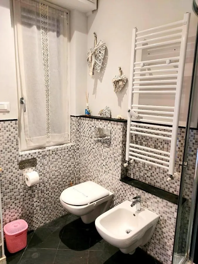 Petite Maison Elegante Monolocale Con Terrazza Chiavari Włochy