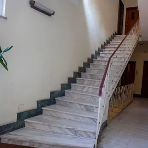 Modern And Stylish Flat Next To Metro , Roma Italia